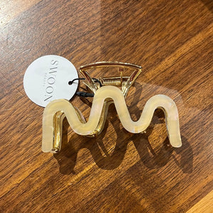 Swoon Beauty Lily Acetate & Metal Claw Clip
