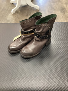 Felmini D986 Buckle Boot