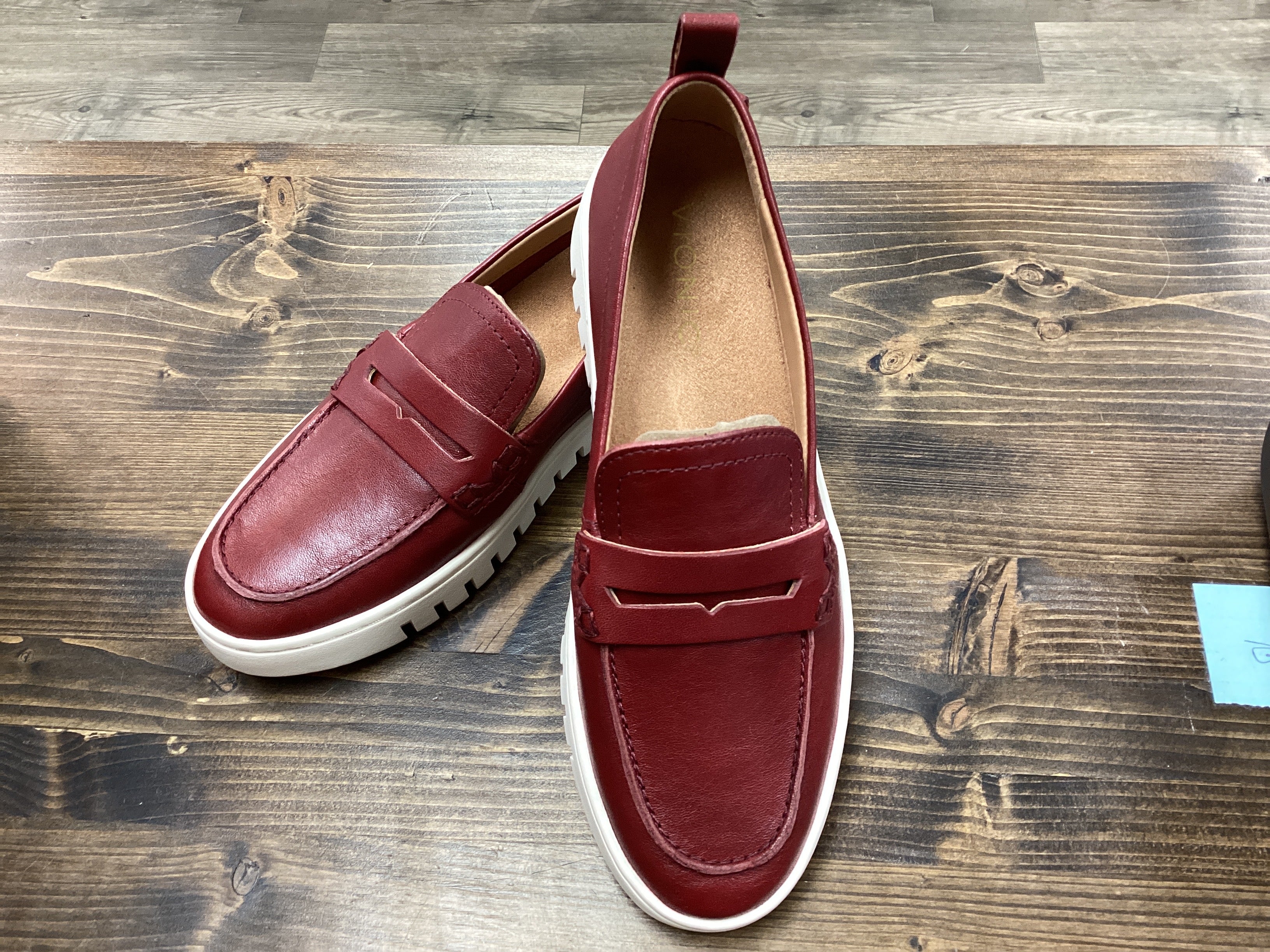 Vionic Uptown Leather Loafer