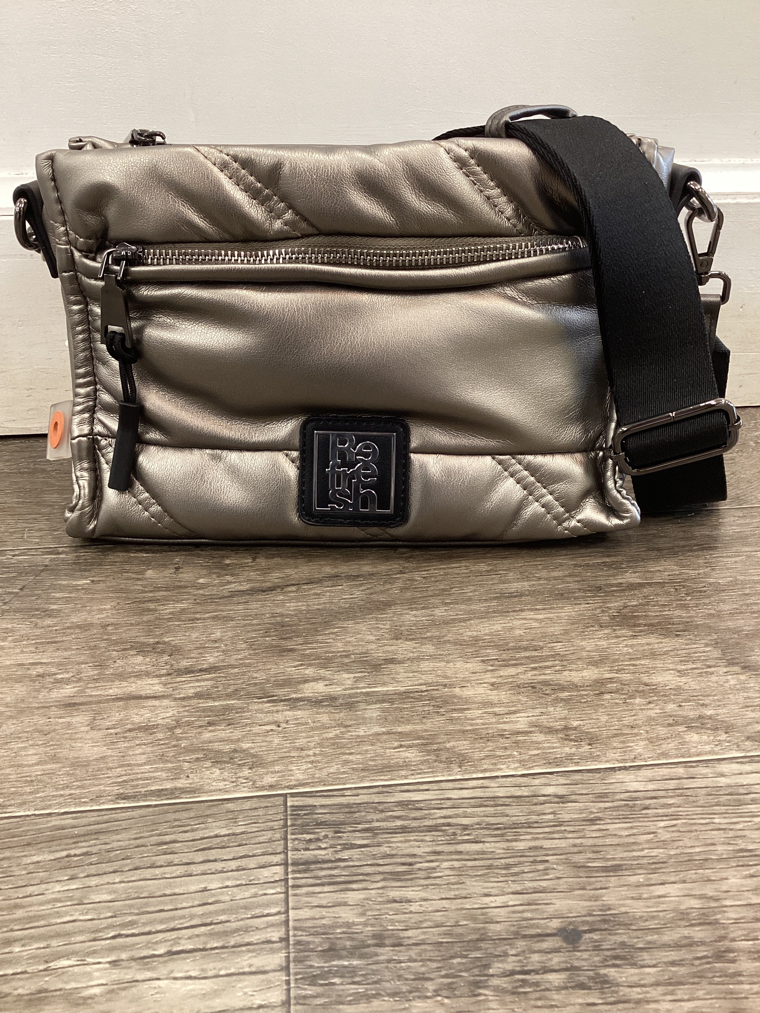 Refresh 183321 Small Puffy Purse