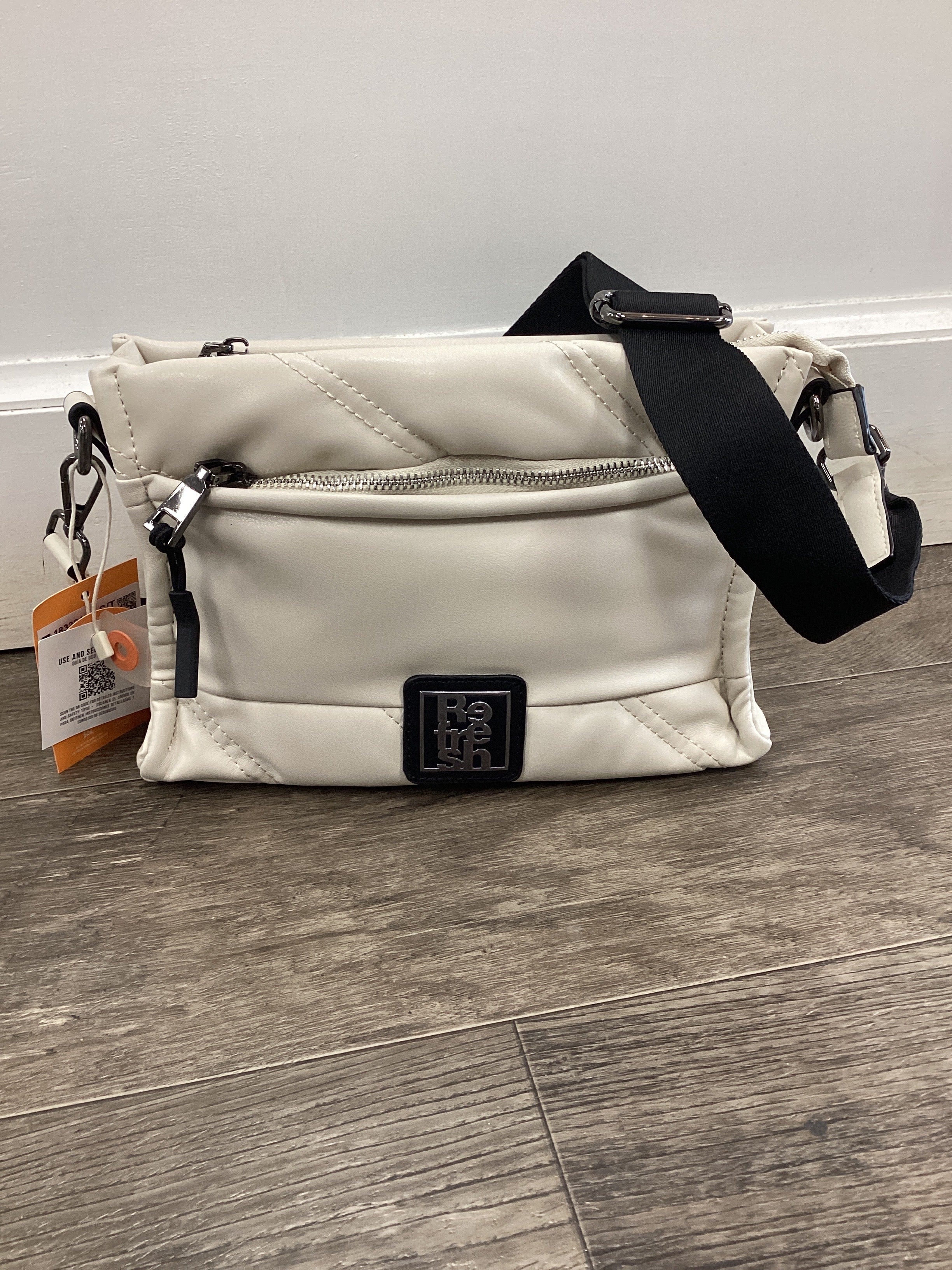 Refresh 183321 Small Puffy Purse