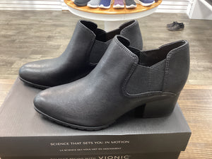 Vionic Belmont Black Leather ankle boot with heel