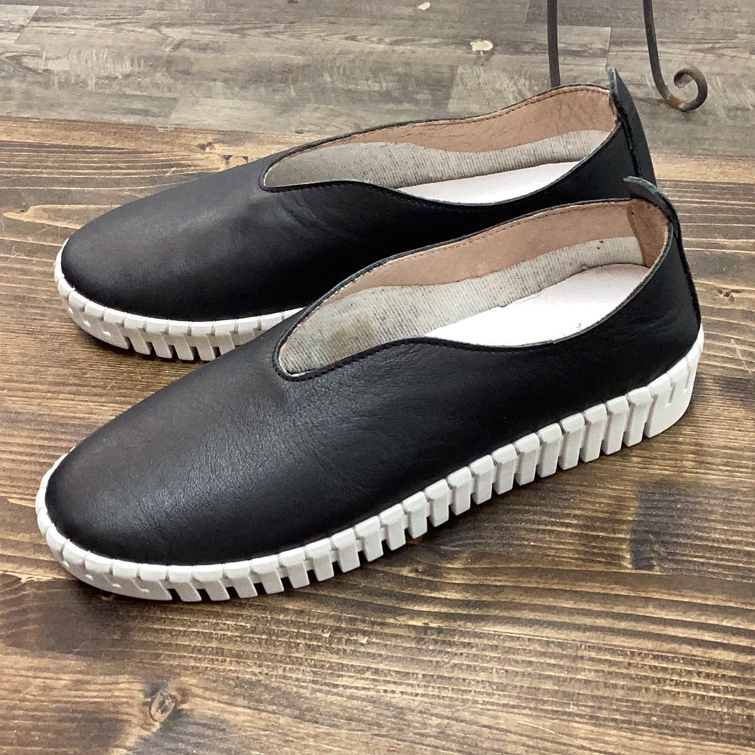 Ateliers Bindi Leather Loafer