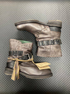 Felmini D986 Buckle Boot