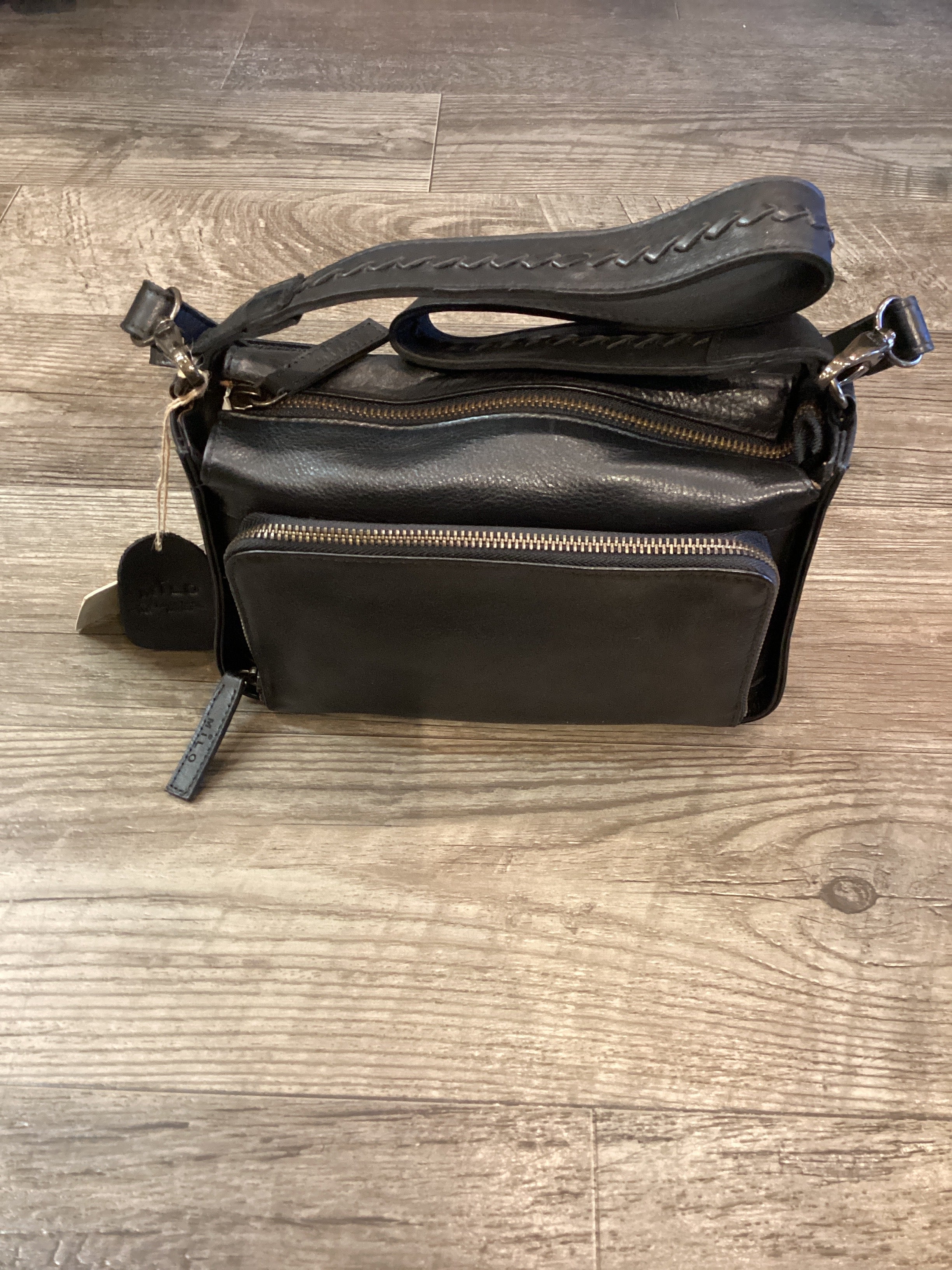 Milo 031 Square Camera Leather Purse