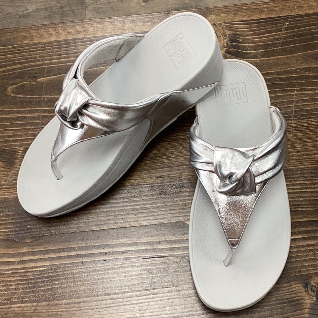 Fitflop Lulu Padded Knot metallic toe thongs