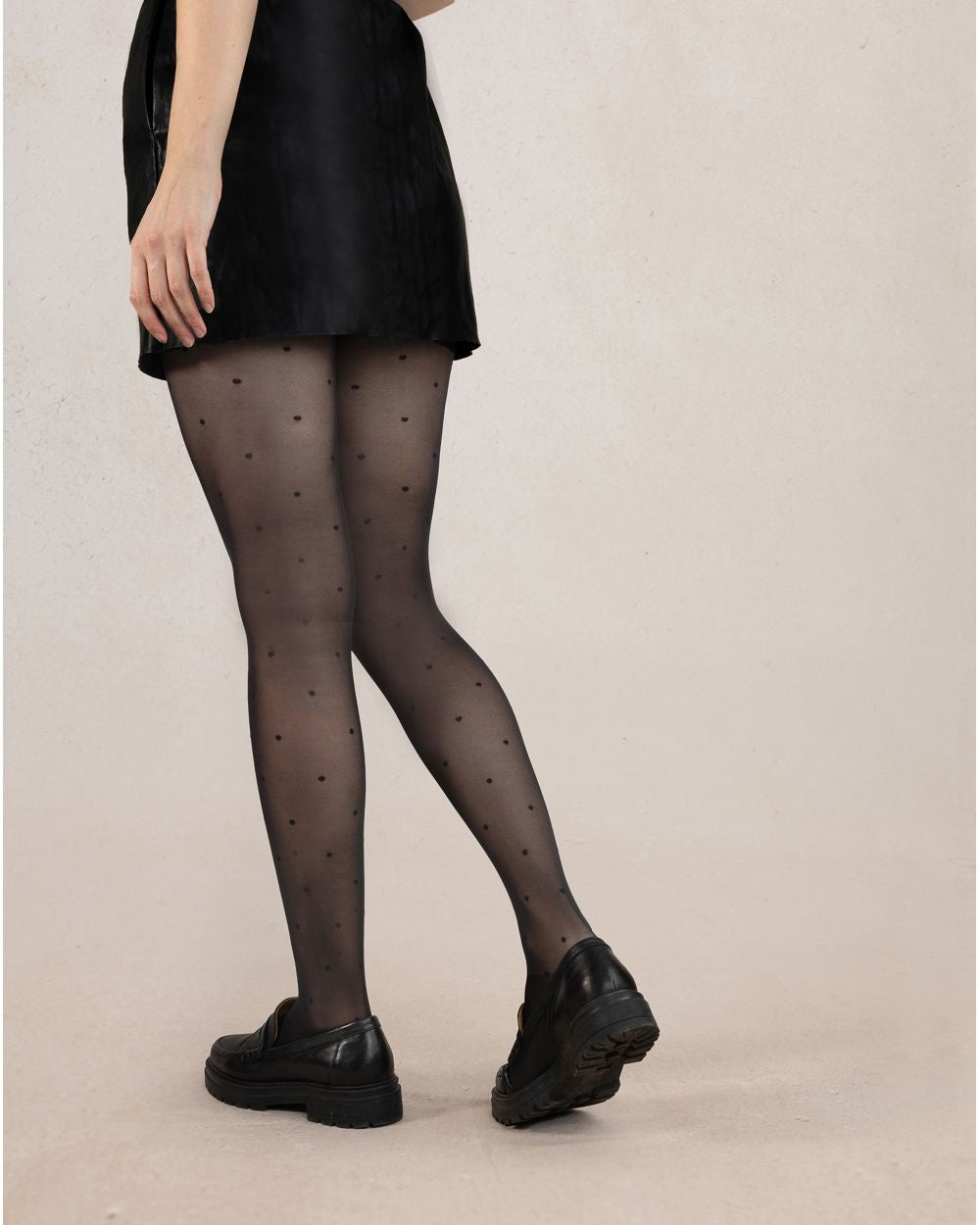 Bleuforet FBM4106 Black Dots 30 Den Pantyhose