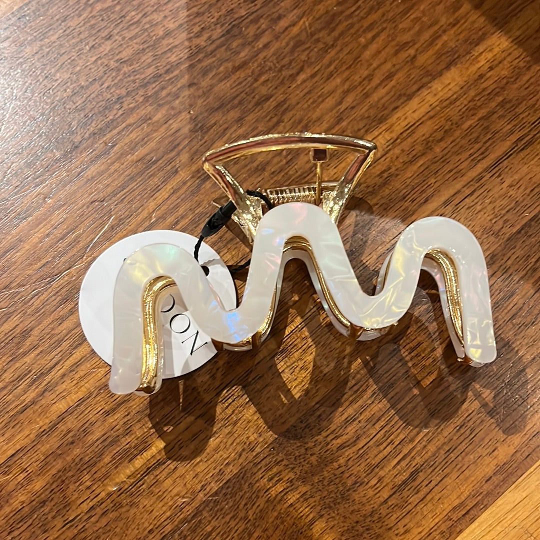 Swoon Beauty Lily Acetate & Metal Claw Clip