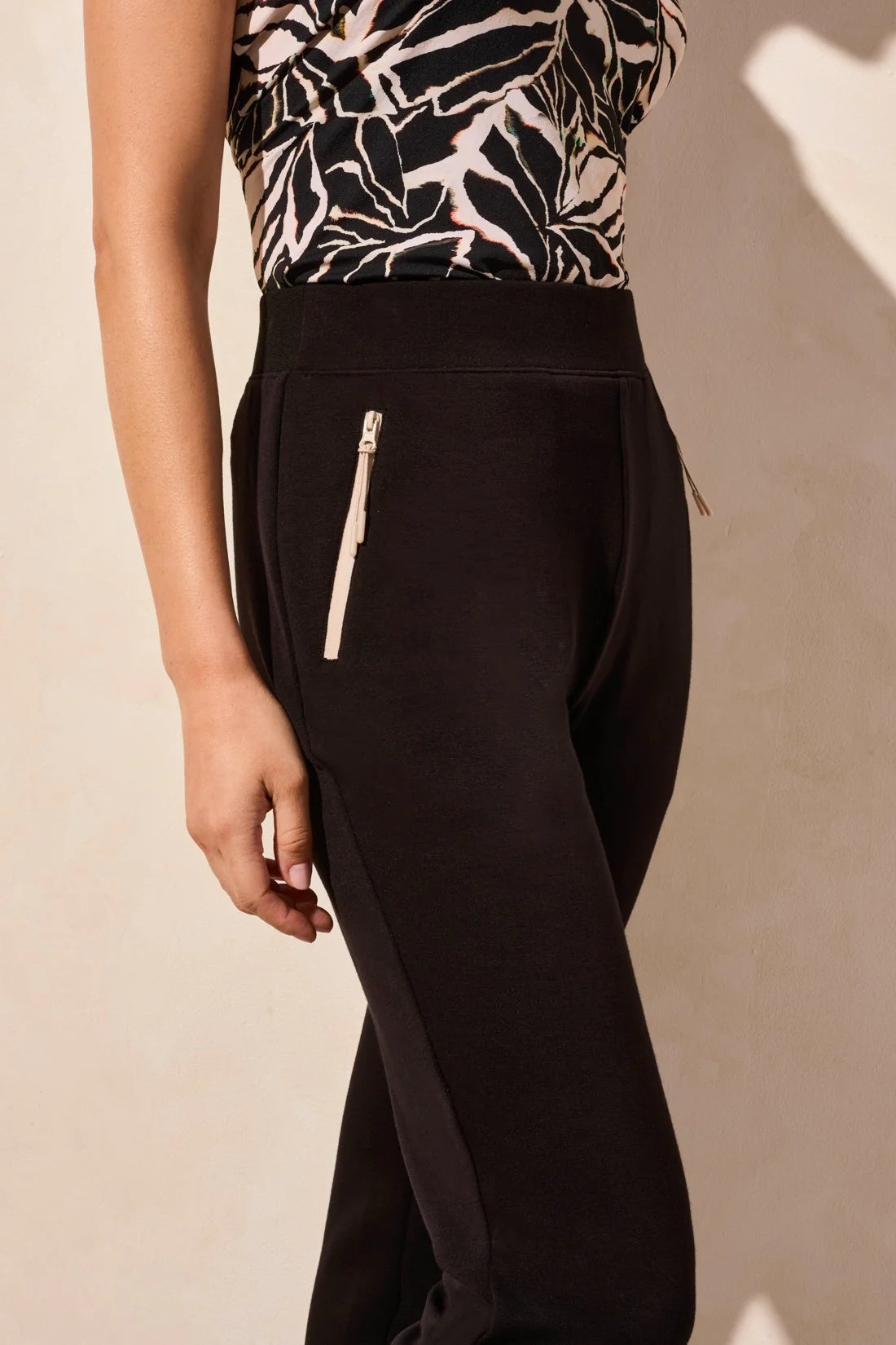Tribal 20650 Techno Lux Contrast Trim Pull On Ankle Pant