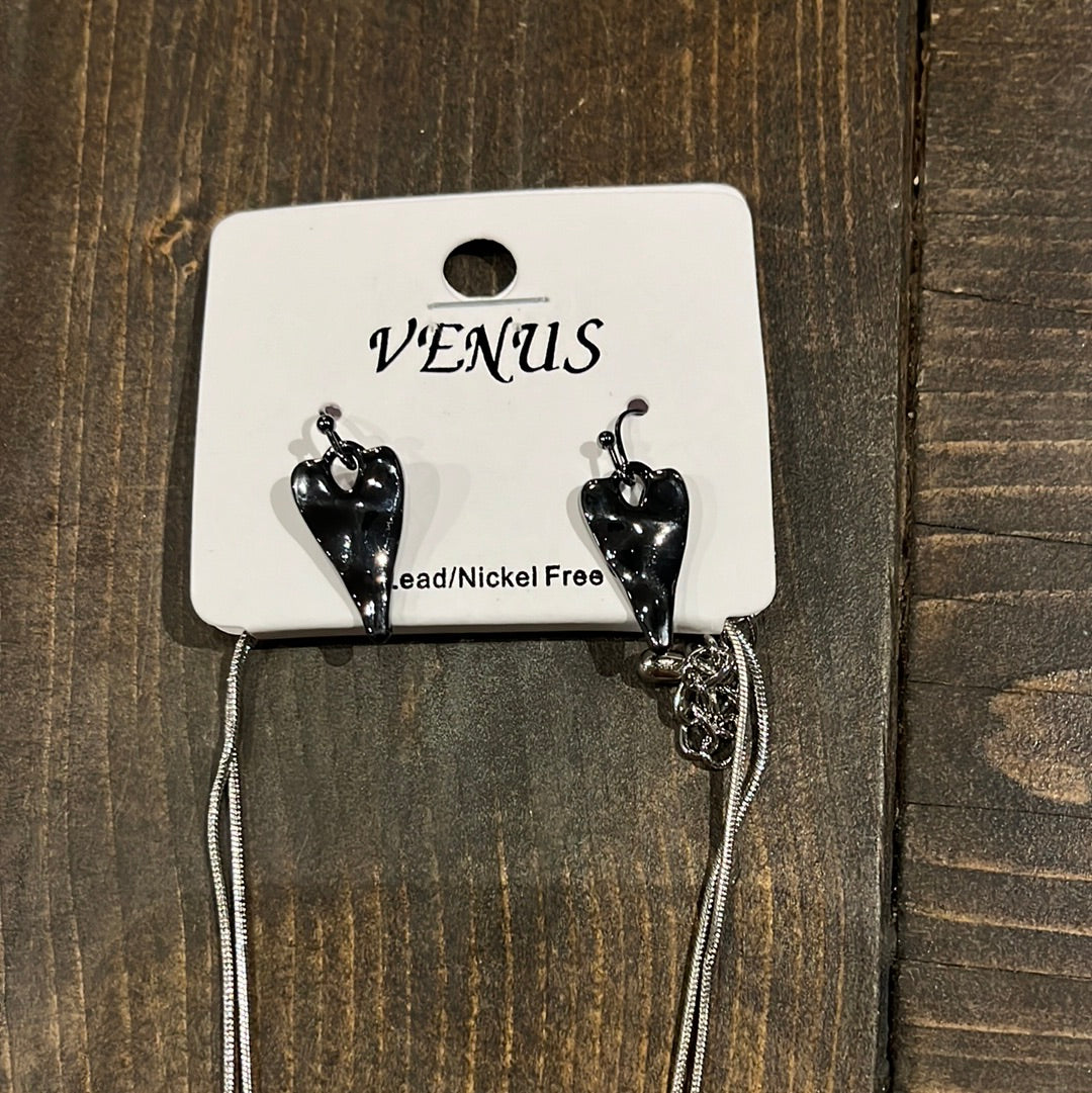 Venus 5197 Silver Heart Pendant Necklaces