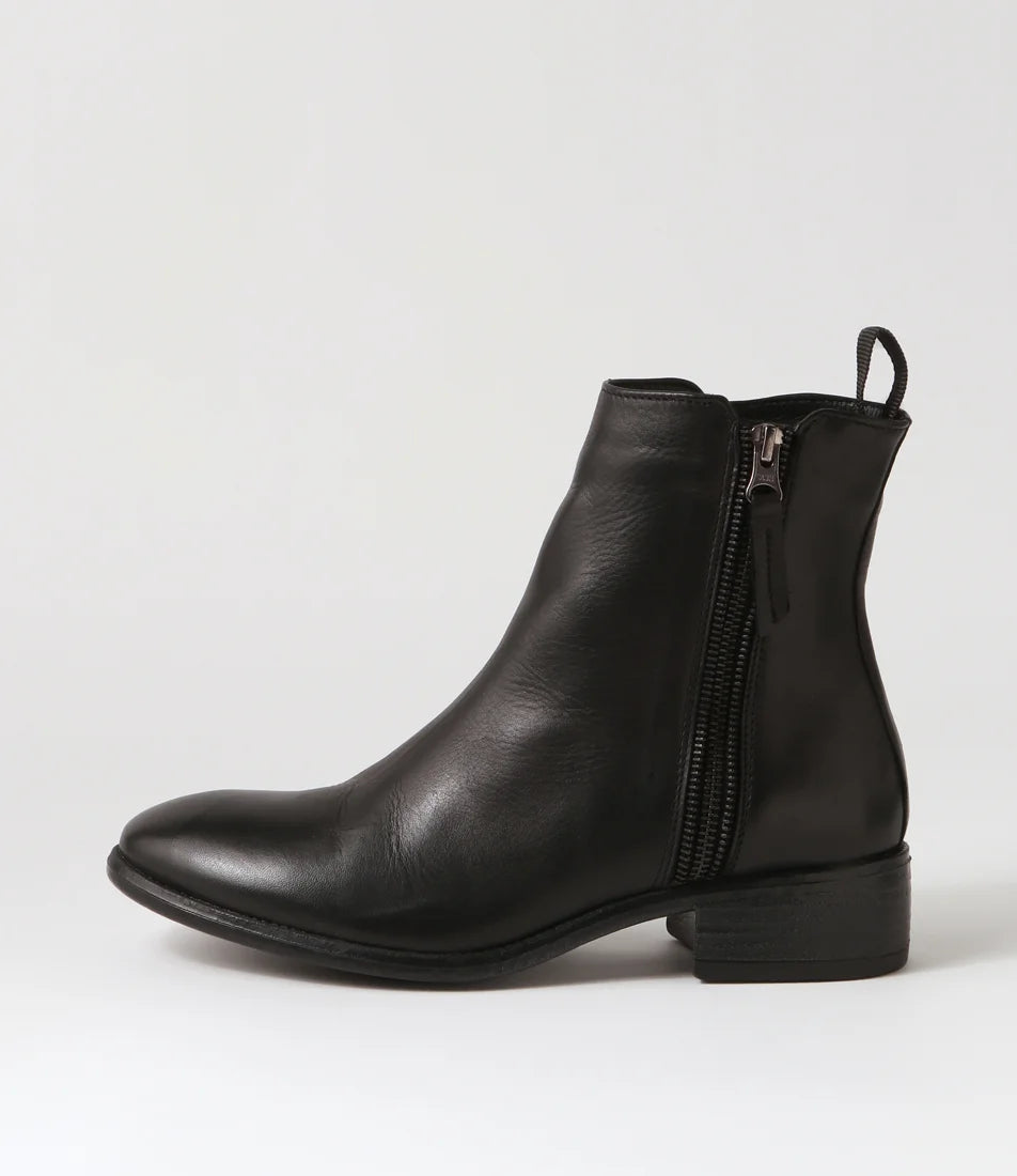EOS Celi Leather Side Zip Boot