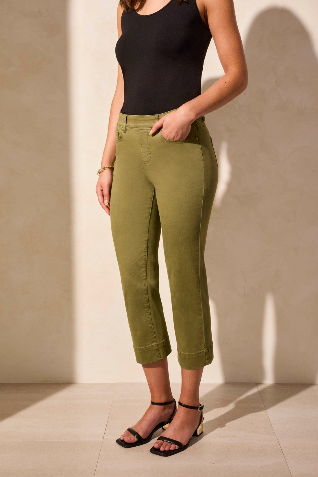 Tribal 16470 5 Pocket Pull On Kick Flare Crop Pants