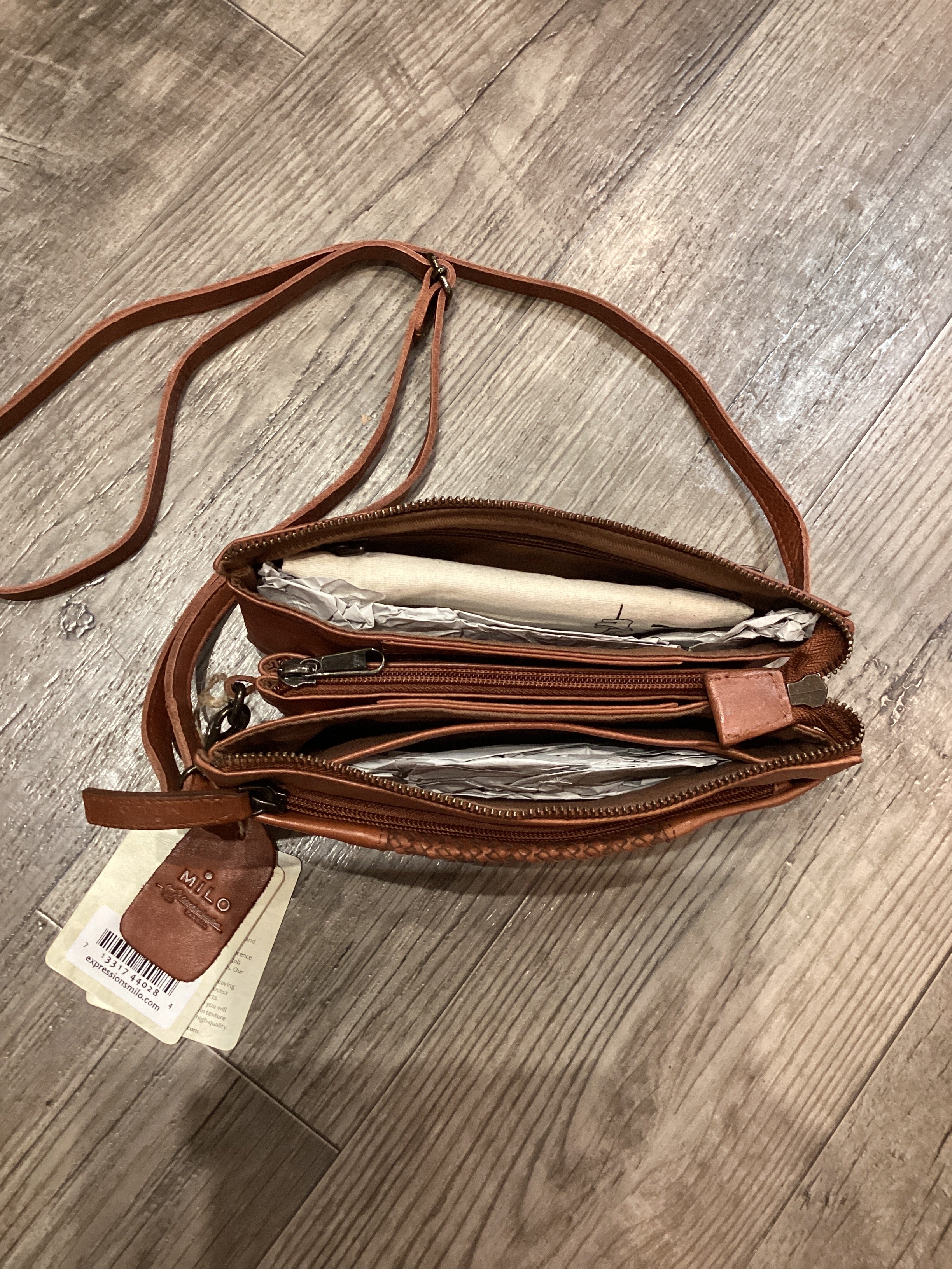 Milo 041 Leather Crossbody Organizer Purse