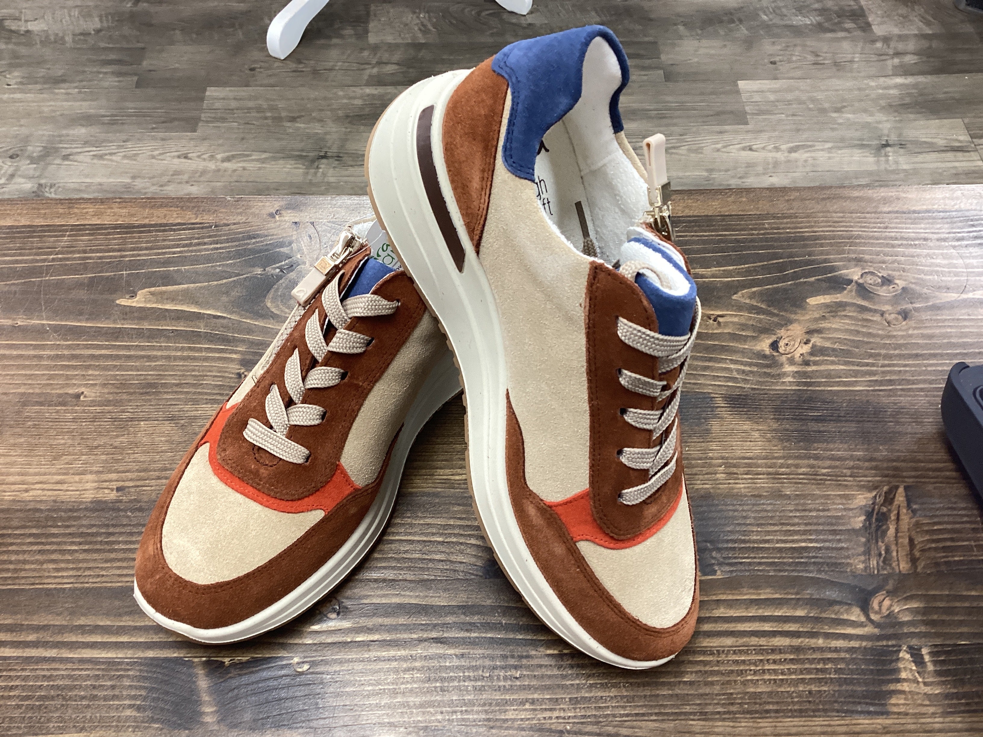 Ara 09H 12-57702 Nut, Sand, pumpkin suede Sneaker