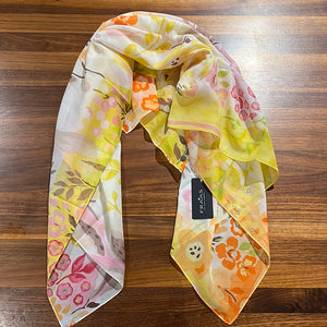 Fraas 633019 Spring Flower Scarf