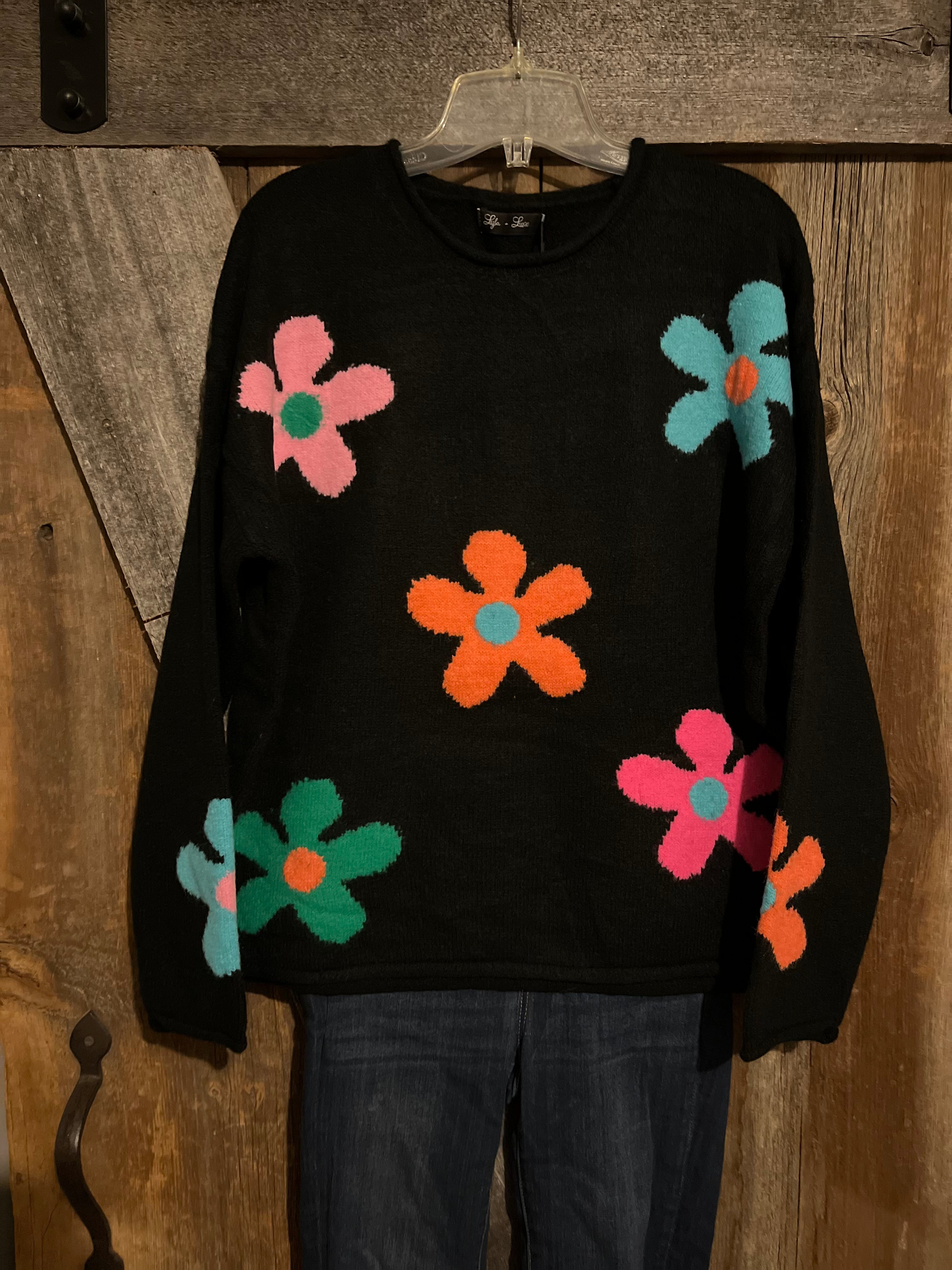 Lyla & Luxe Jody Lightweight Sweater w/ Bold Flower Print