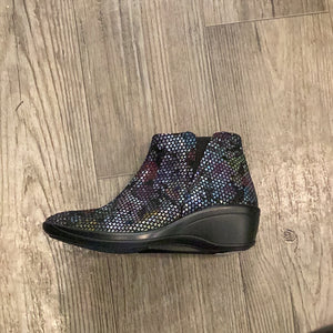 Arcopedico Luana Black Multi Bootie