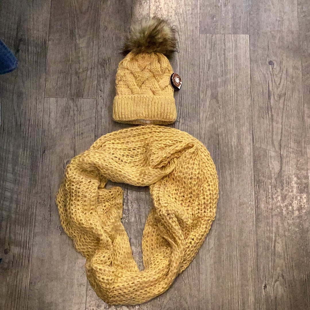 Woolk Wolf Set Hat and Scarf Set