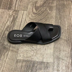 EOS Mishk Black Slide Sandal