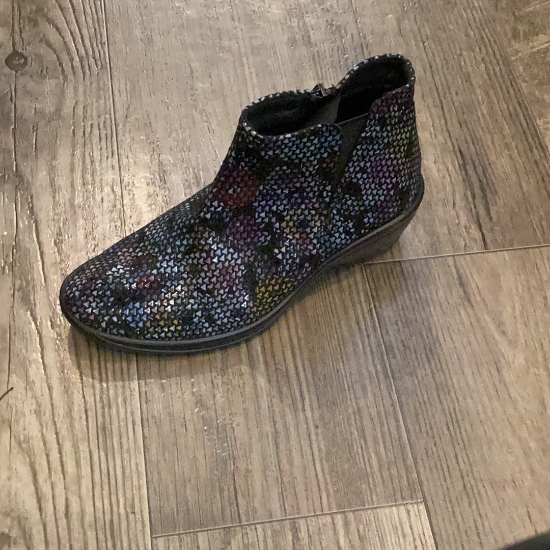 Arcopedico Luana Black Multi Bootie