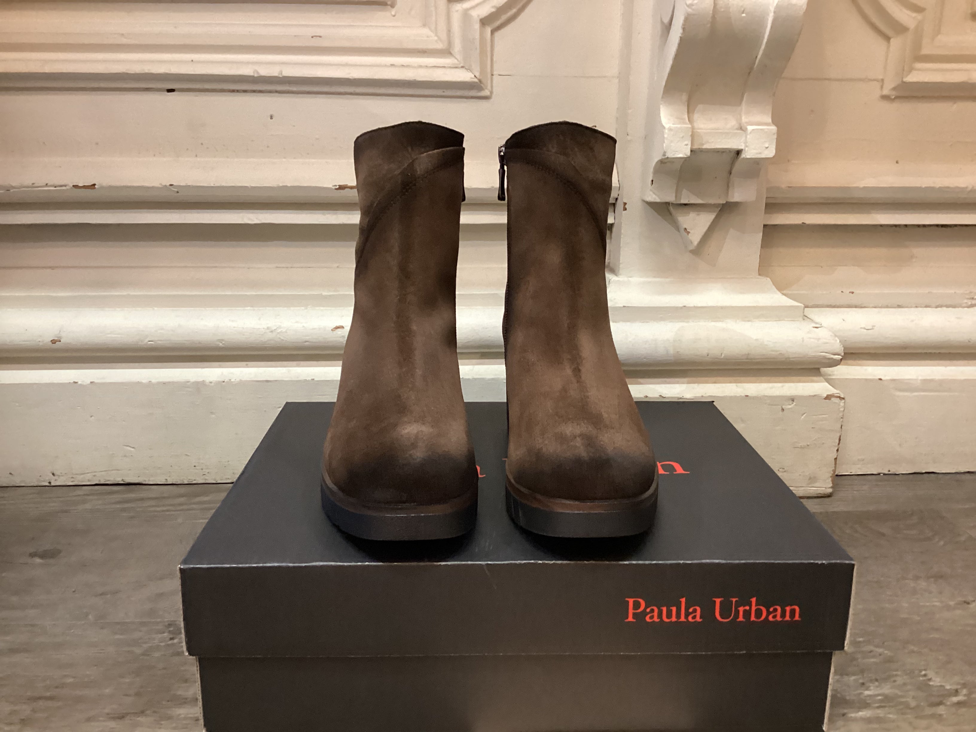 Paula Urban 11–1140 Oil-Vison