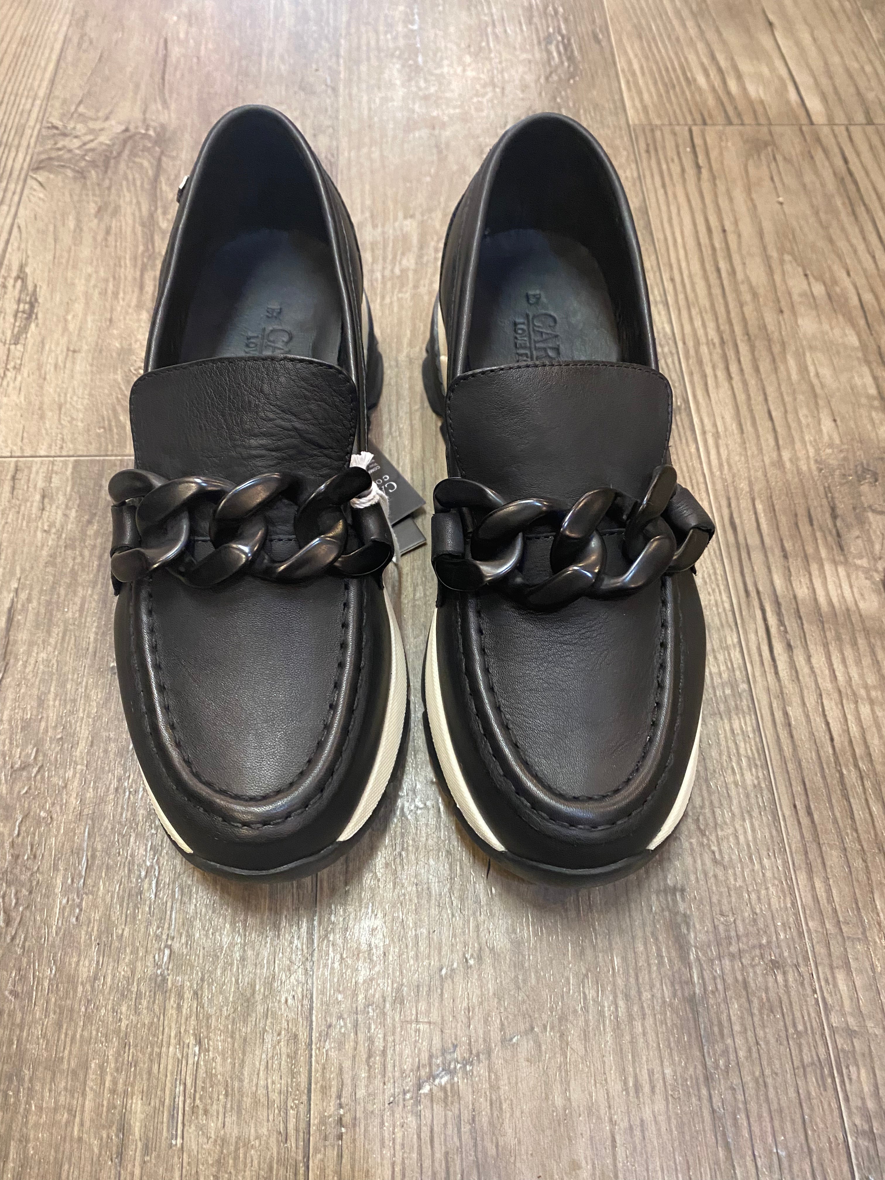 Carmela 160370 Black Chain Loafer