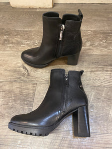 Carmela 160054 Black Leather Heel Boot