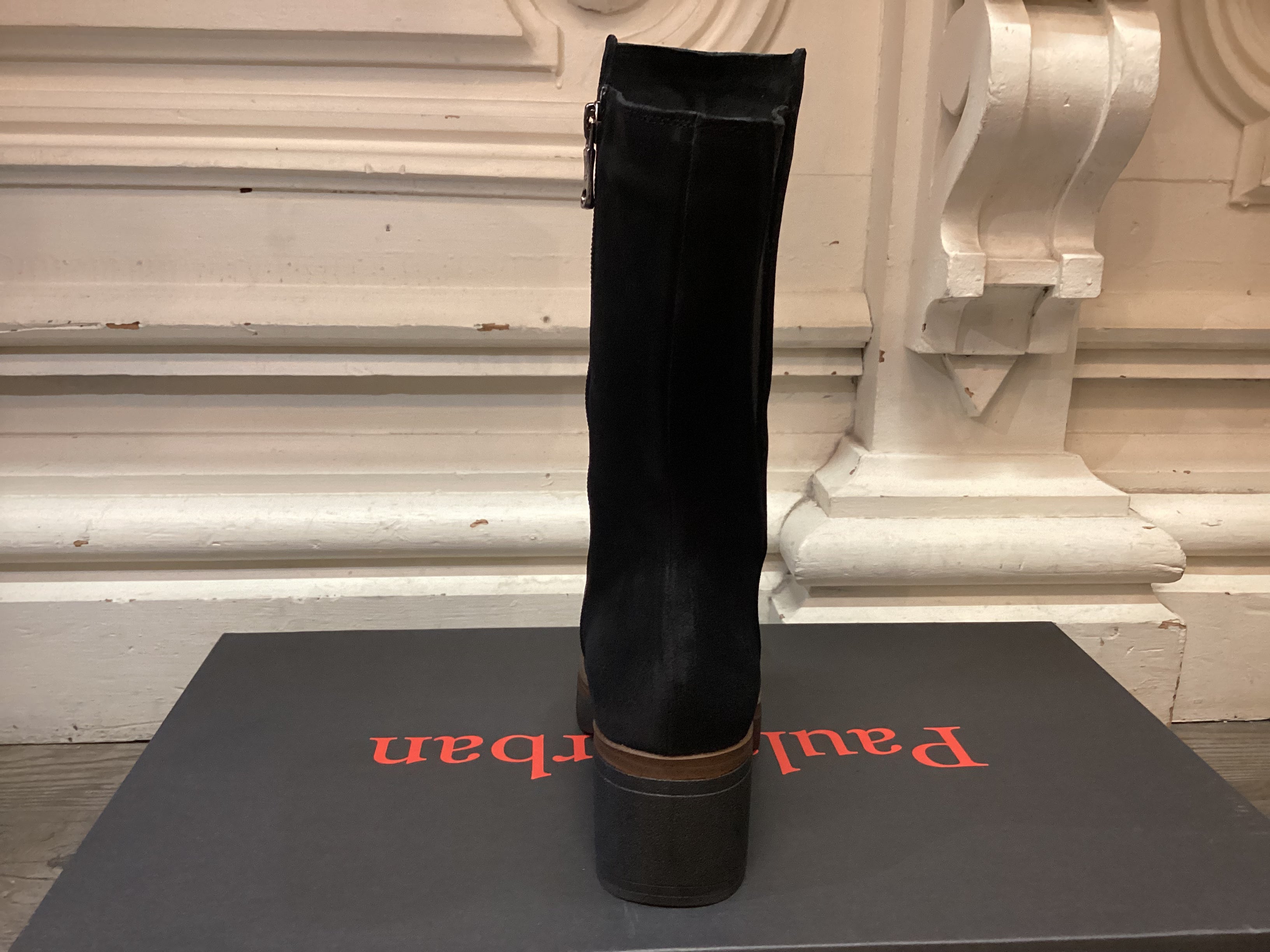 Paula Urban 11-1138 black boots