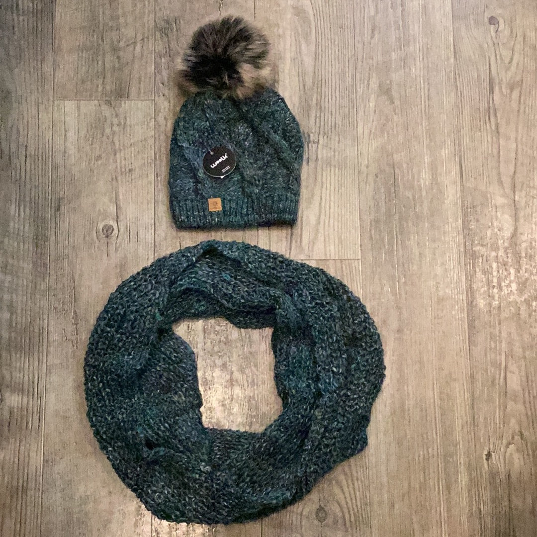 Woolk Wolf Set Hat and Scarf Set