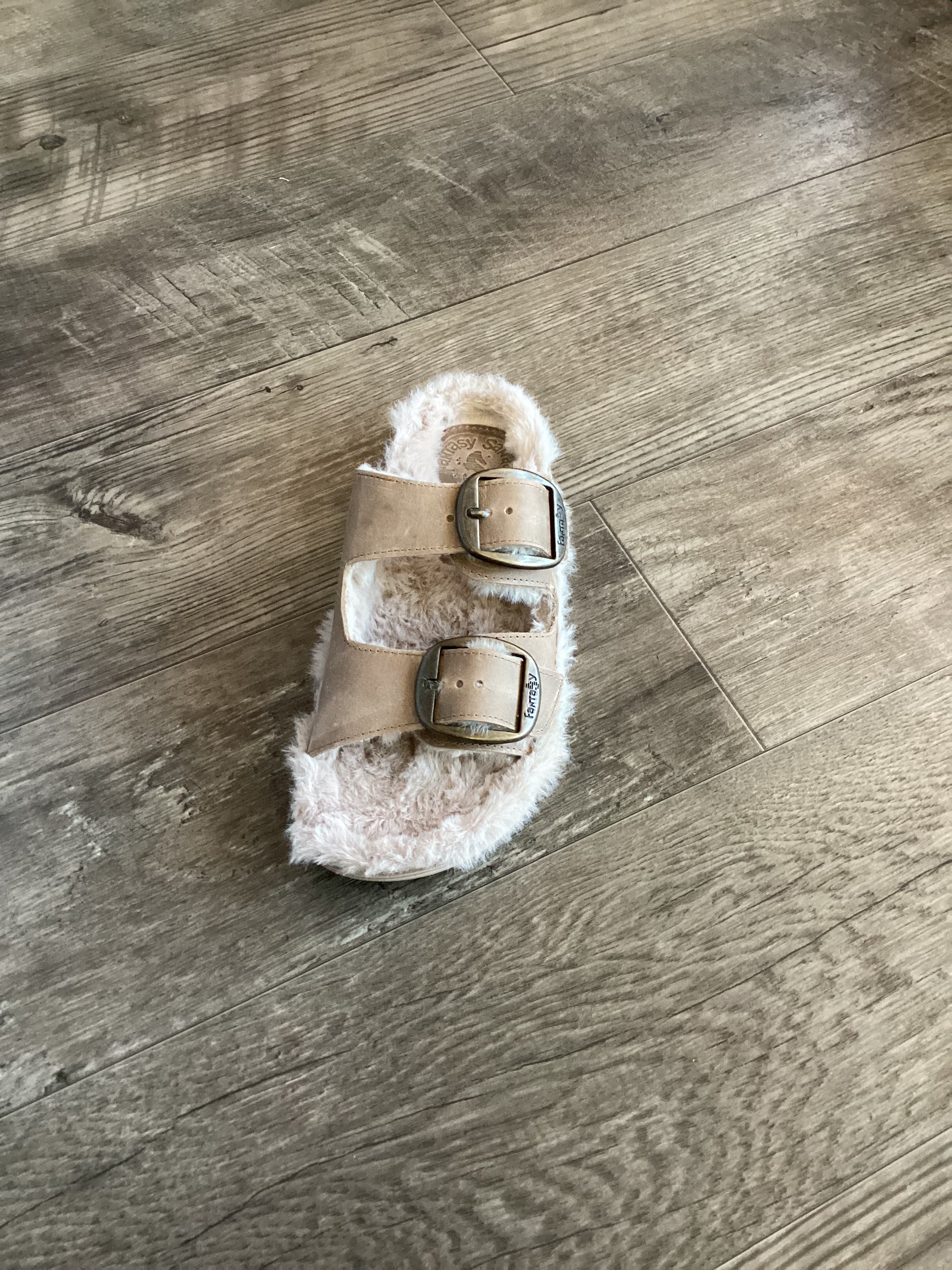 Fantasy S310 Desponia Furry Sandals