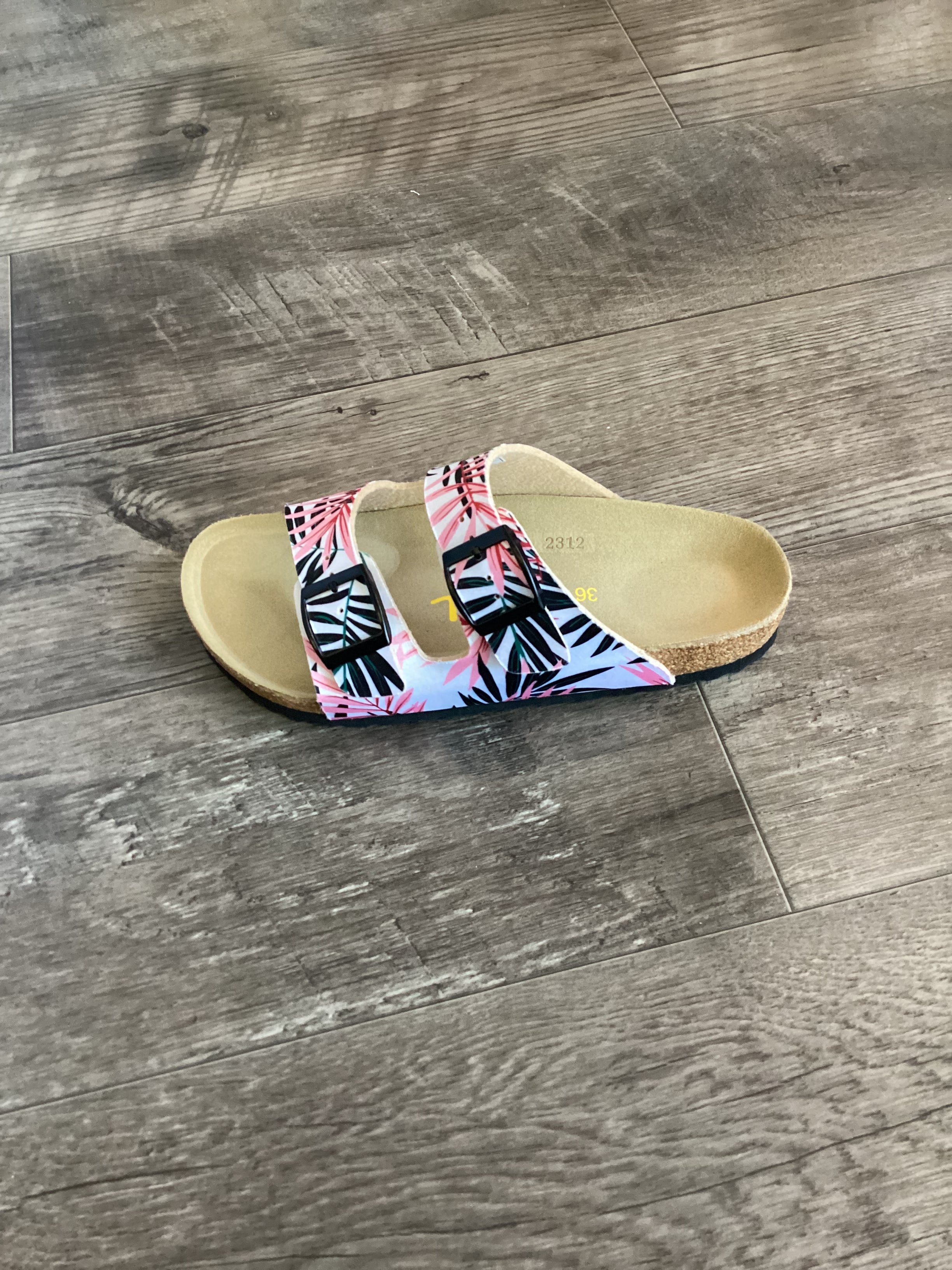 Jool Dakota Leaf Pink Thong Sandal