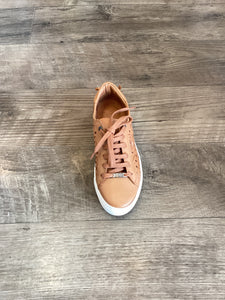 Carmela 67826 Tan Sneaker