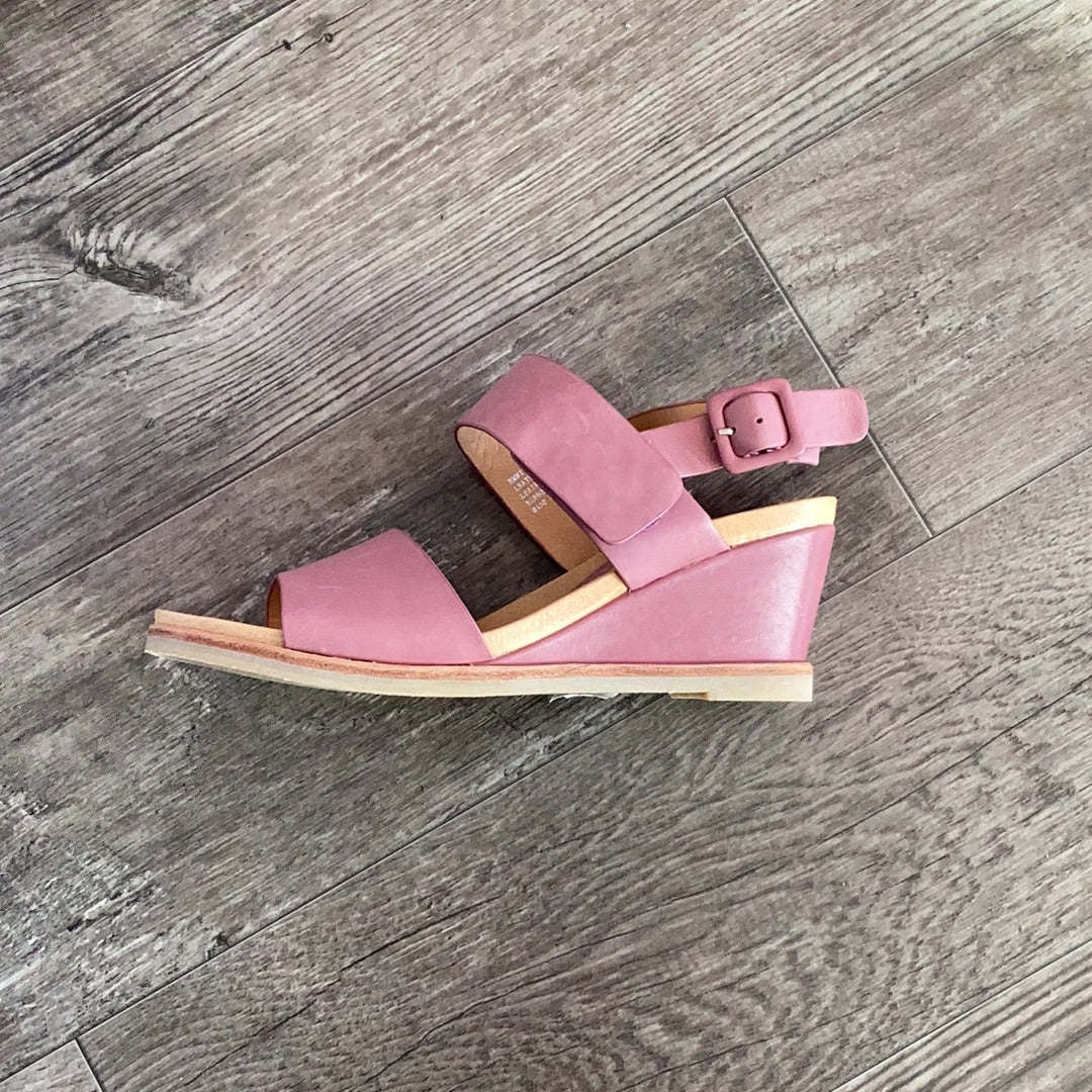 Effegie Emmit Wedge Sandal