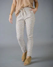 Elissia NF93630B Beige/Cream Print Stretch Pants