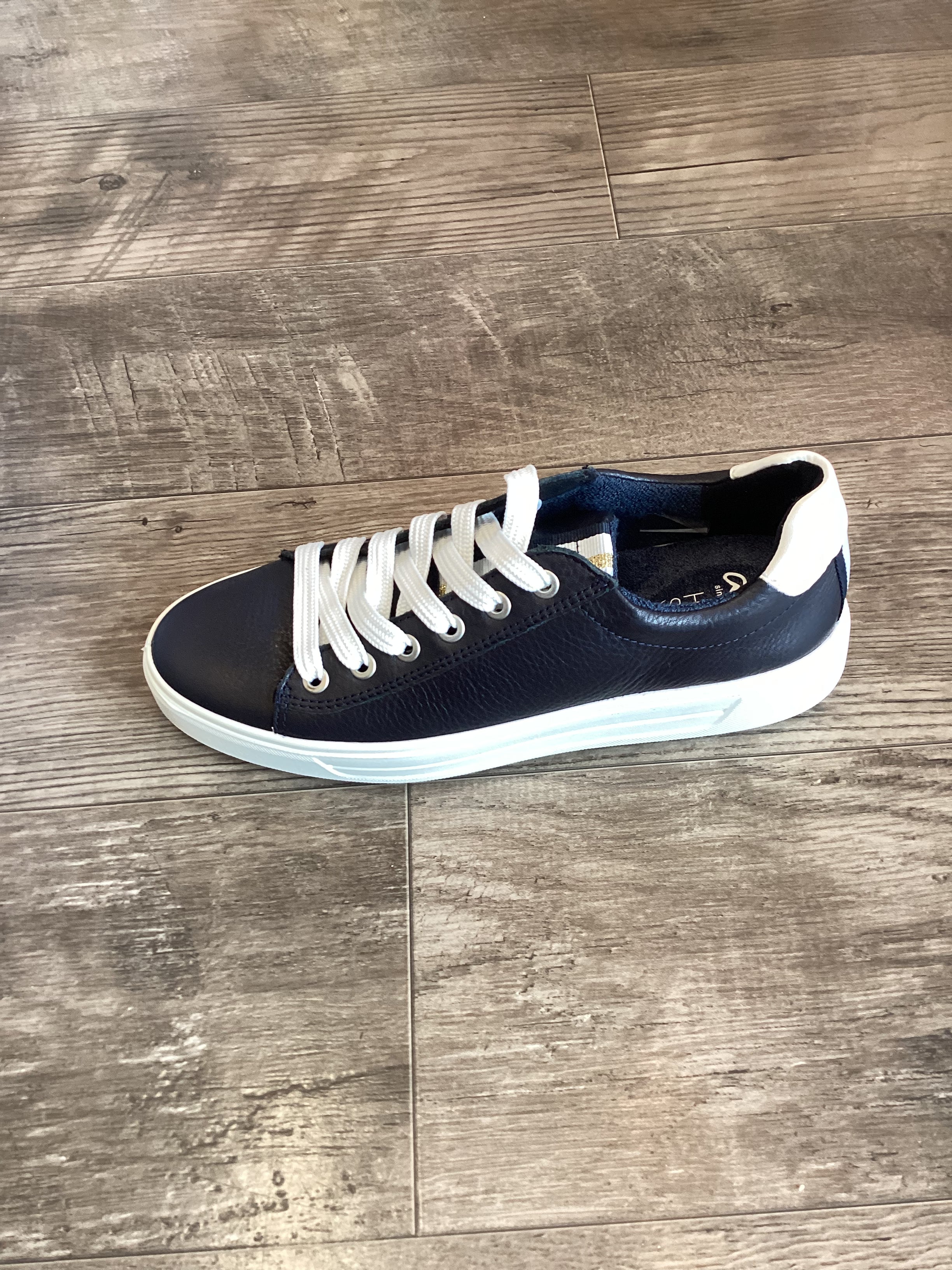 Ara 12-27402 Blue Leather Sneaker