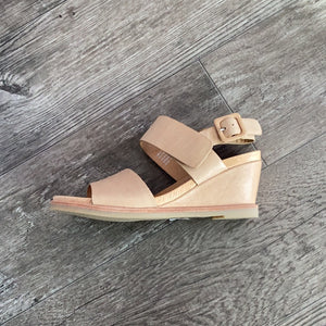 Effegie Emmit Wedge Sandal